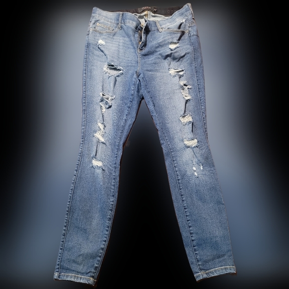 Torrid Premium Bombshell Skinny Jeans,Size 16R - Picture 2 of 7